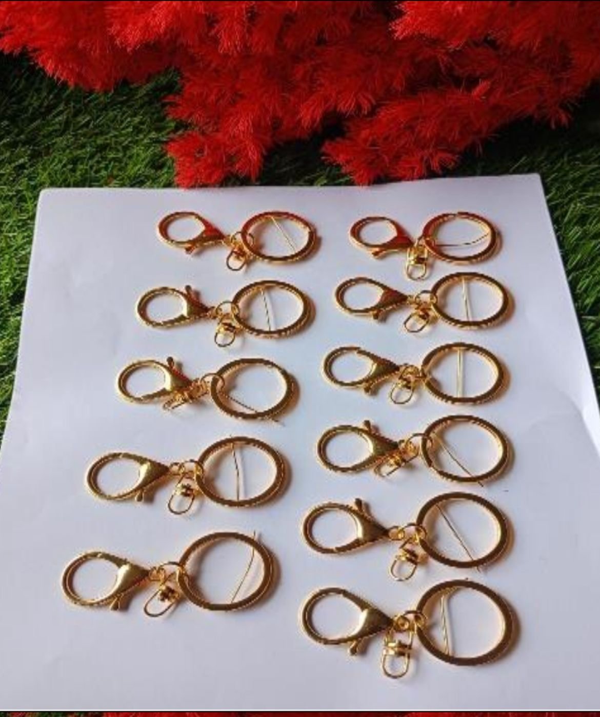 WhatsApp Image 2024-10-15 at 5.23.20 PM Bluster Keychain Ring Gold Sos/ Min.Qty-12 Pcs - Image 1