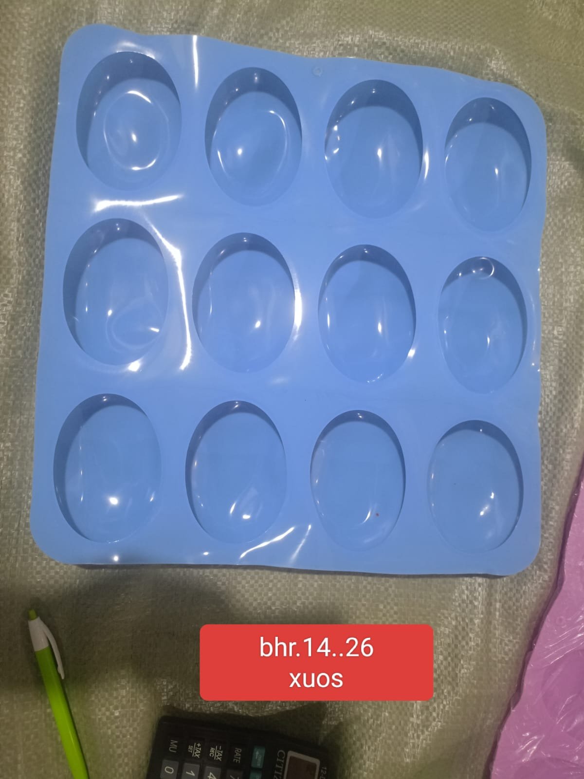 HBR35A-26 HBR35A-26 12 cavity oval mould - Image 1