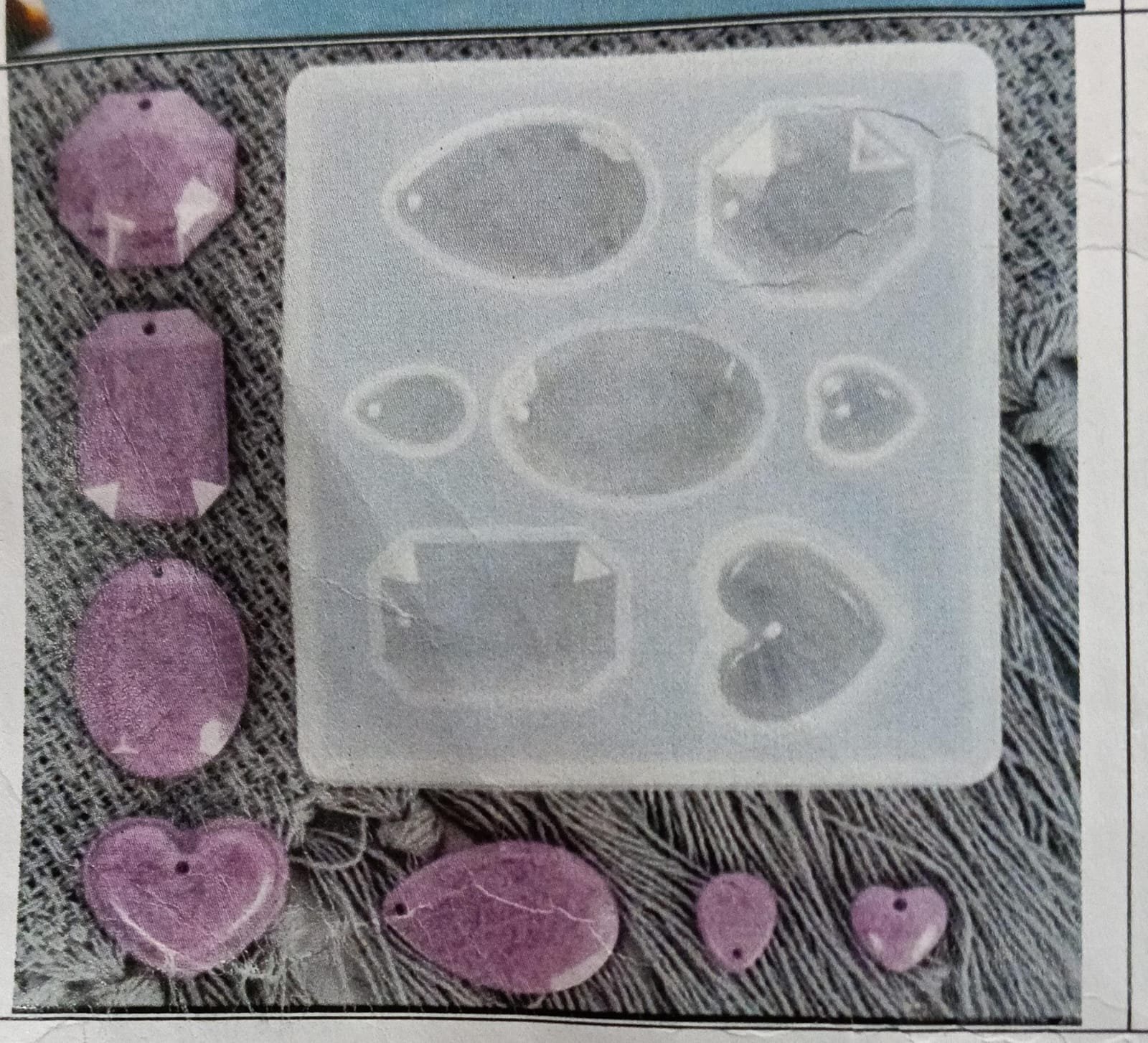 WhatsApp Image 2024-11-23 at 4.33.05 PM 7 Cavity diamond mould size-8*9cm QTY-min 12 pcs - Image 1