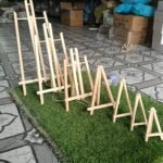 9inch Wooden Easel Stand min qty12