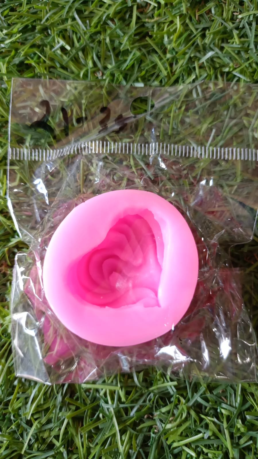 WhatsApp Image 2024-12-16 at 12.03.34 PM (4) pink mould - Image 1
