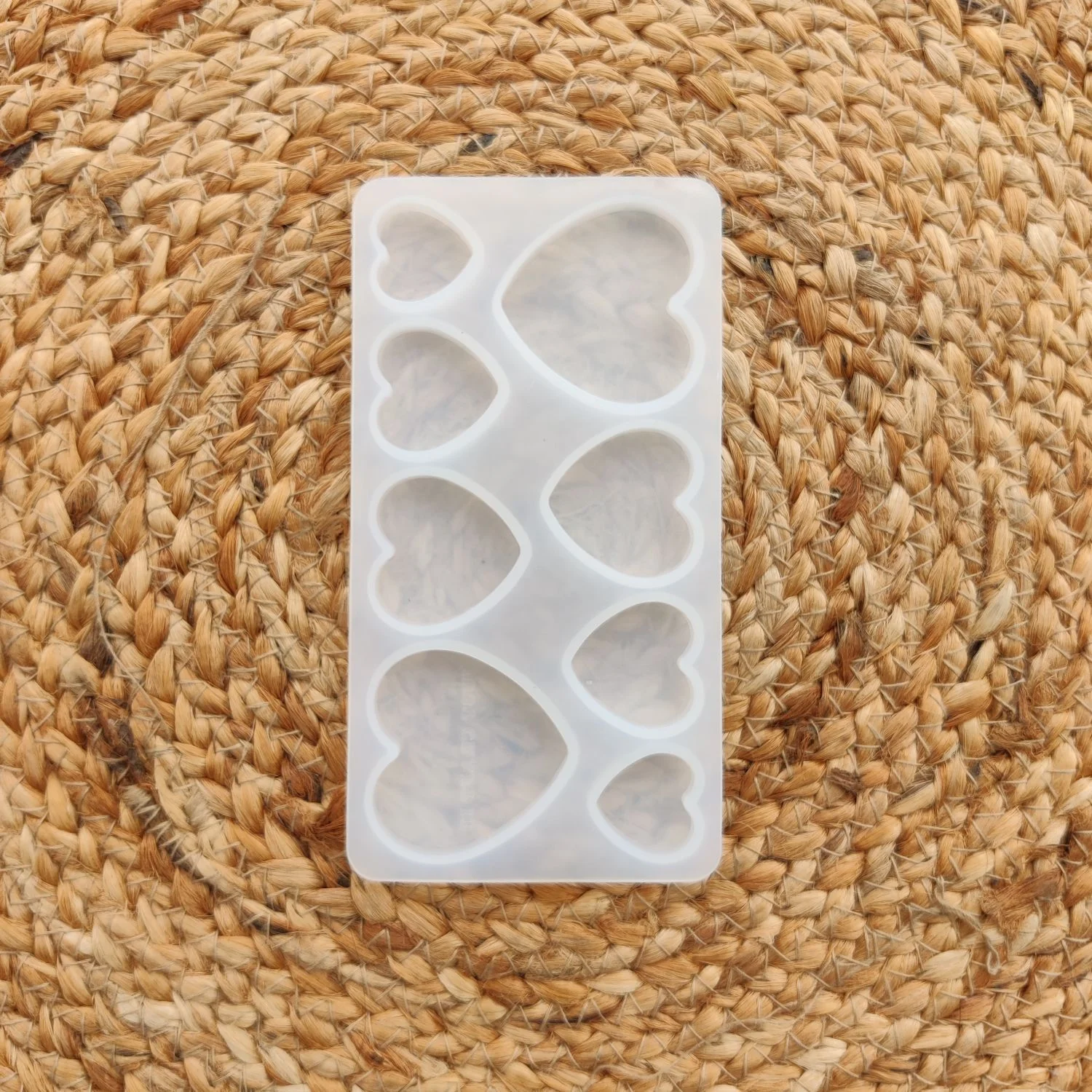1000112680 (1) 8 Cavity Heart Bracelet Mould size - 8*14 cm - Image 1