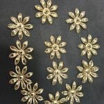 Metal Flower  Gold Per pkt 30 pcs