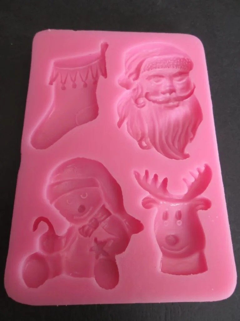 image - 2026-03-31T124418.887 HBR 38-54 4 Cavity Cristmas Mould 52 grm - Image 1