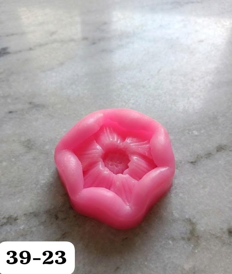 WhatsApp Image 2026-01-28 at 11.43.02 AM flower mould18grm - Image 1